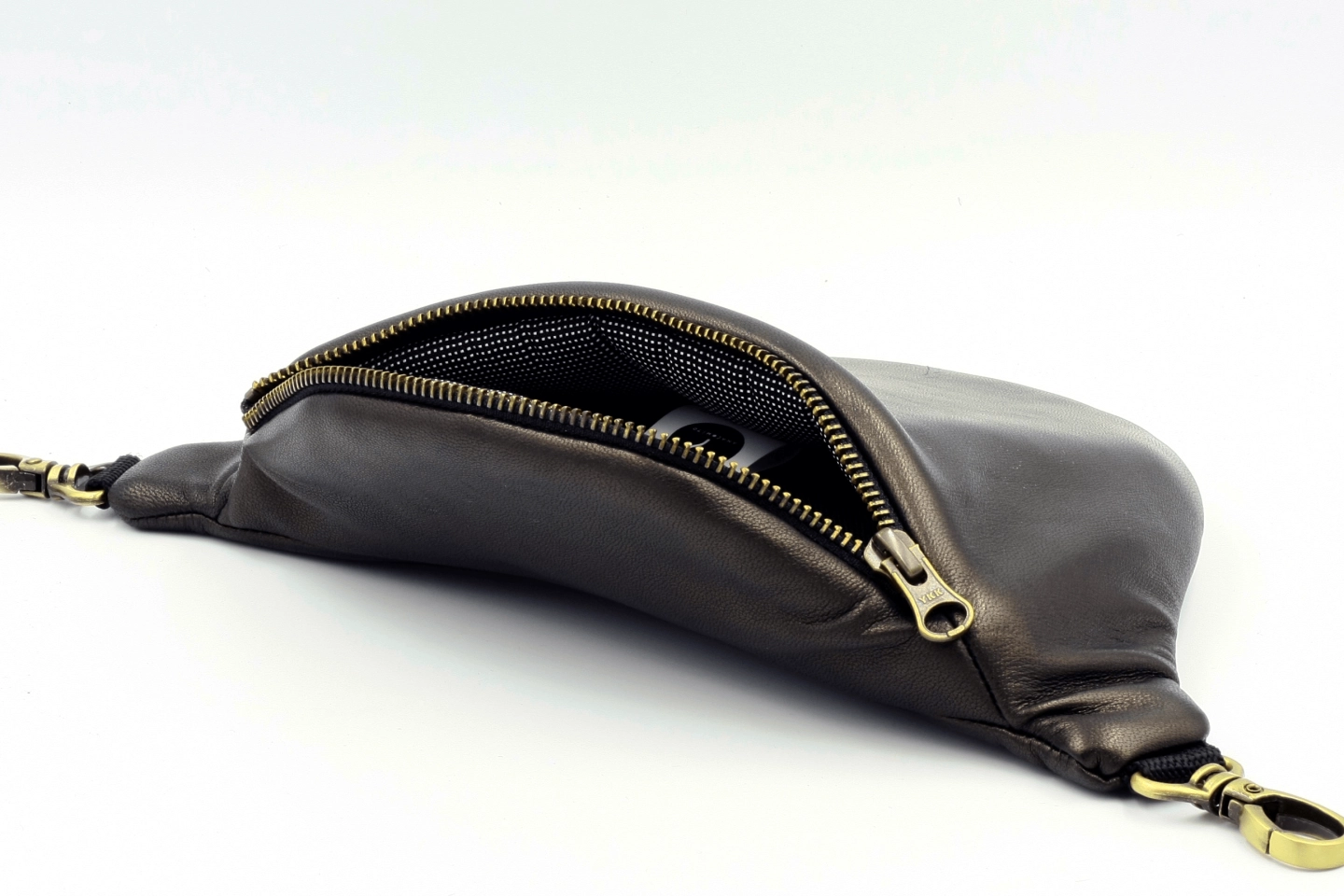 Leather Black khaki detal 1.jpg