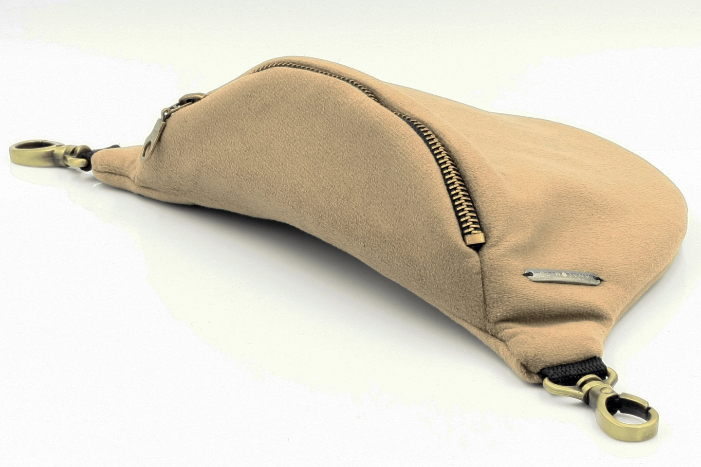 velvet muddy beige detal