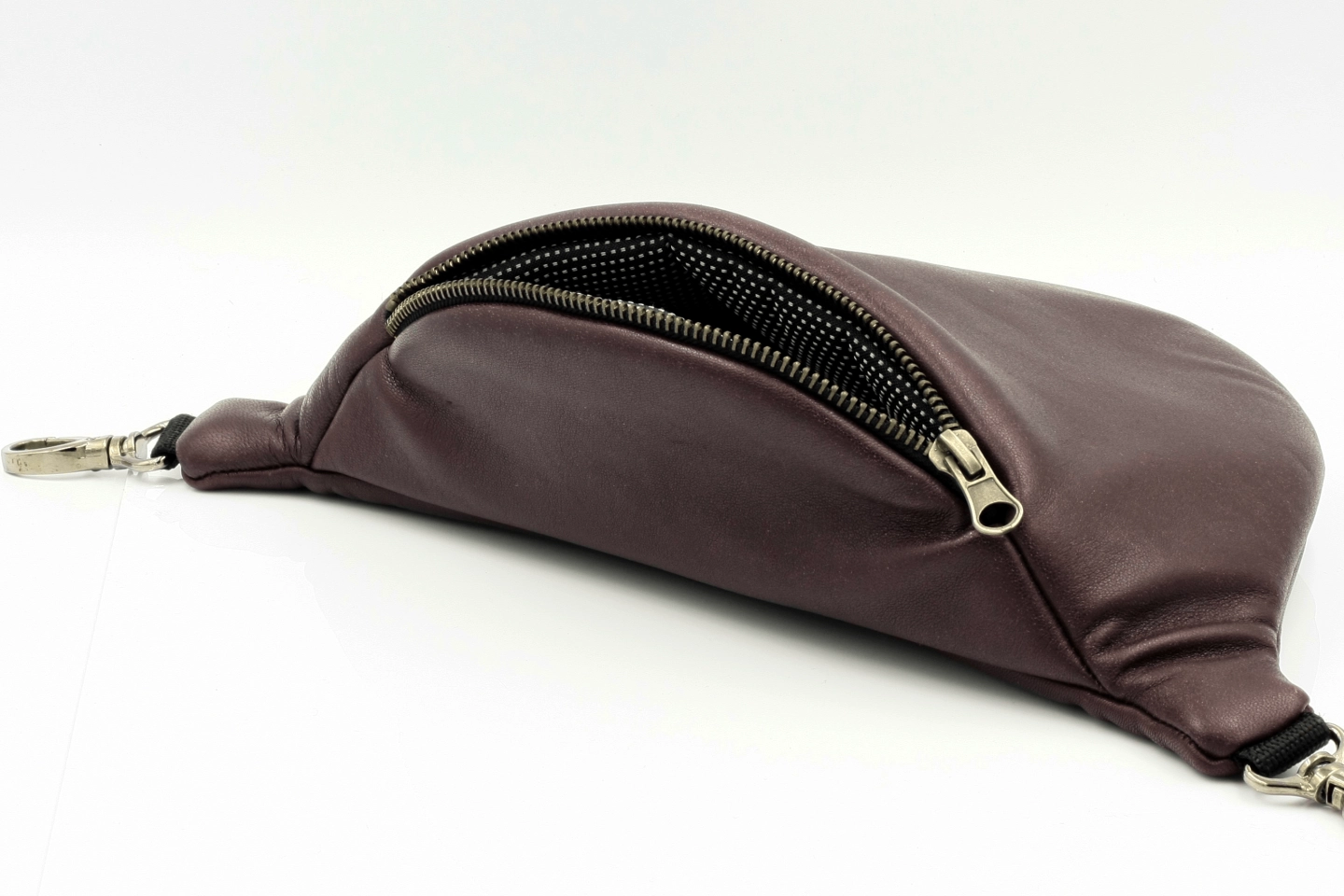 rec leather plum detal