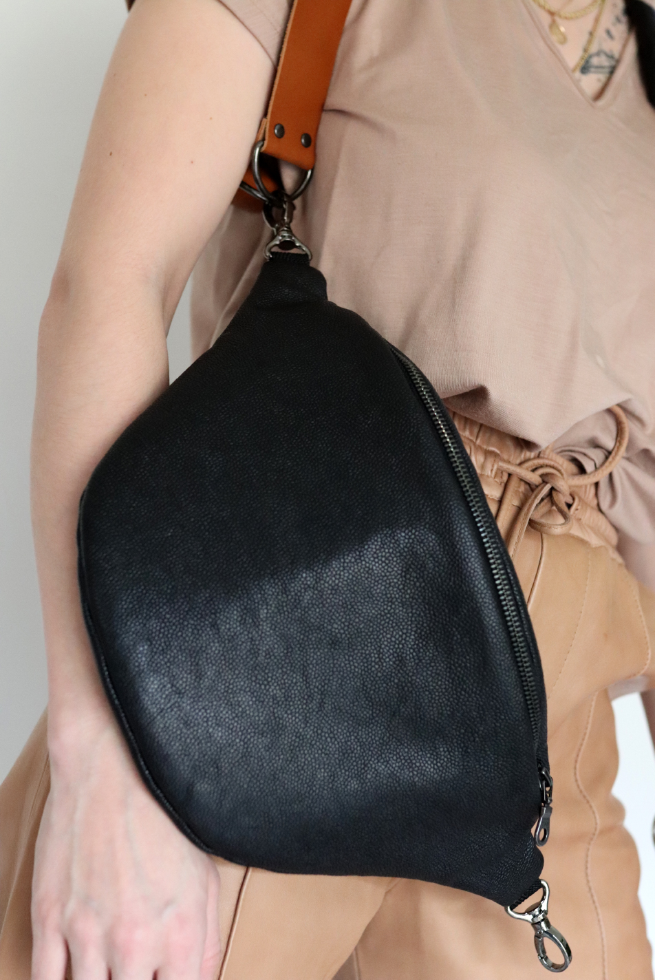 Leather Black Structure IMG_7944