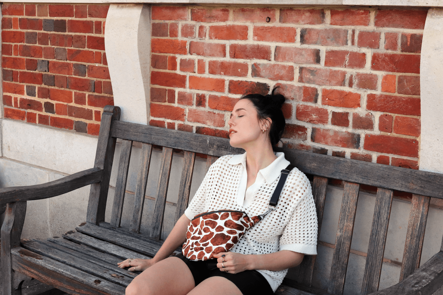 Velvet Safari Jaga2.jpg.png