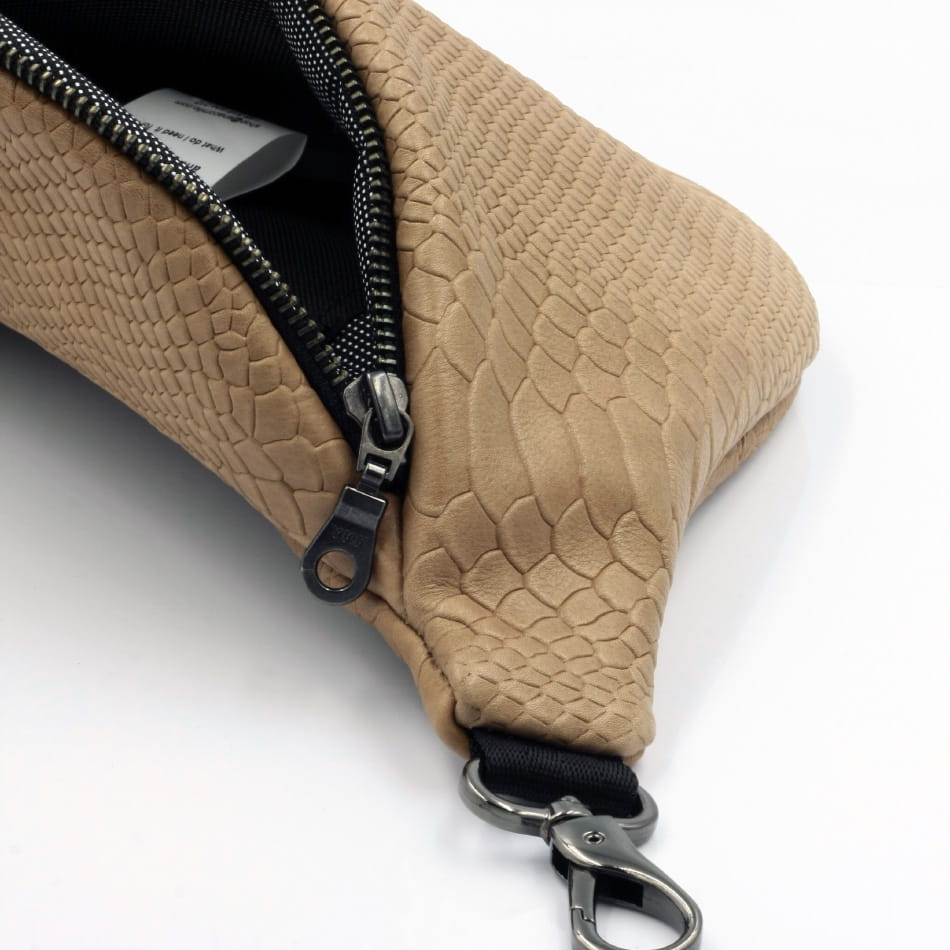 nerka python stamp beige detal.jpg