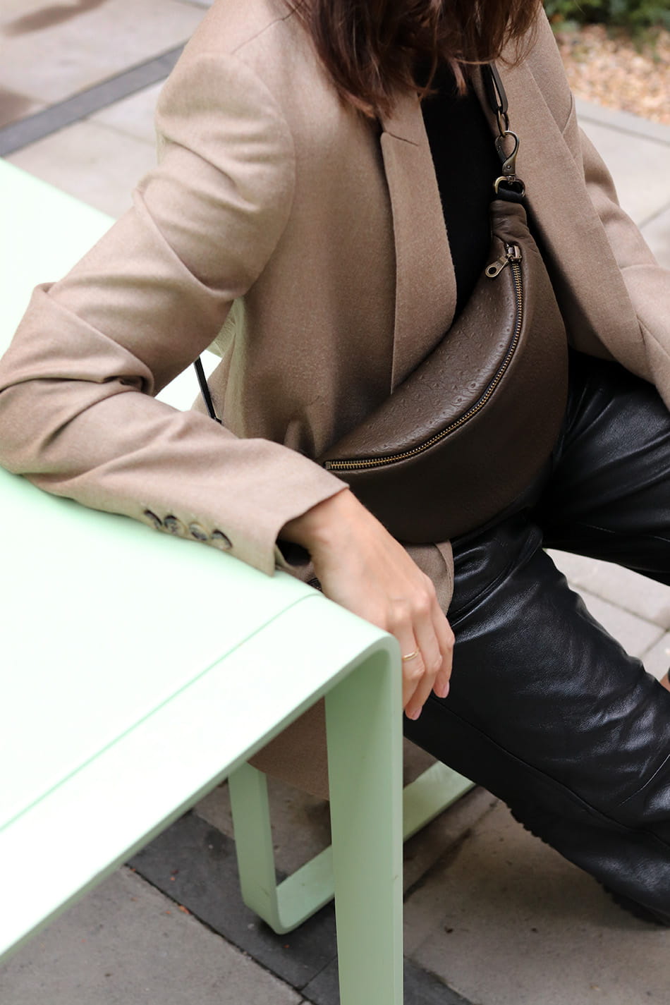 Leather Peacock Green jaga 1.jpg