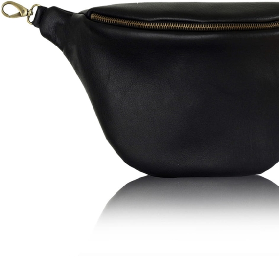 traveller leather black 1.jpg