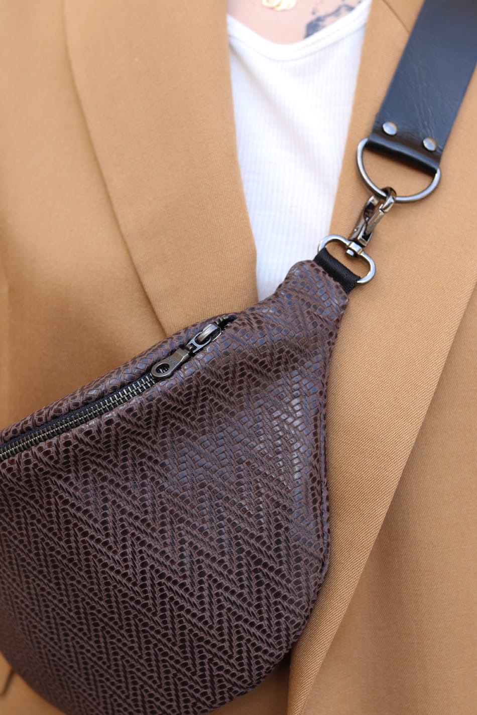 nacomito - NERKA - Leather Coffe Weave 2.jpg