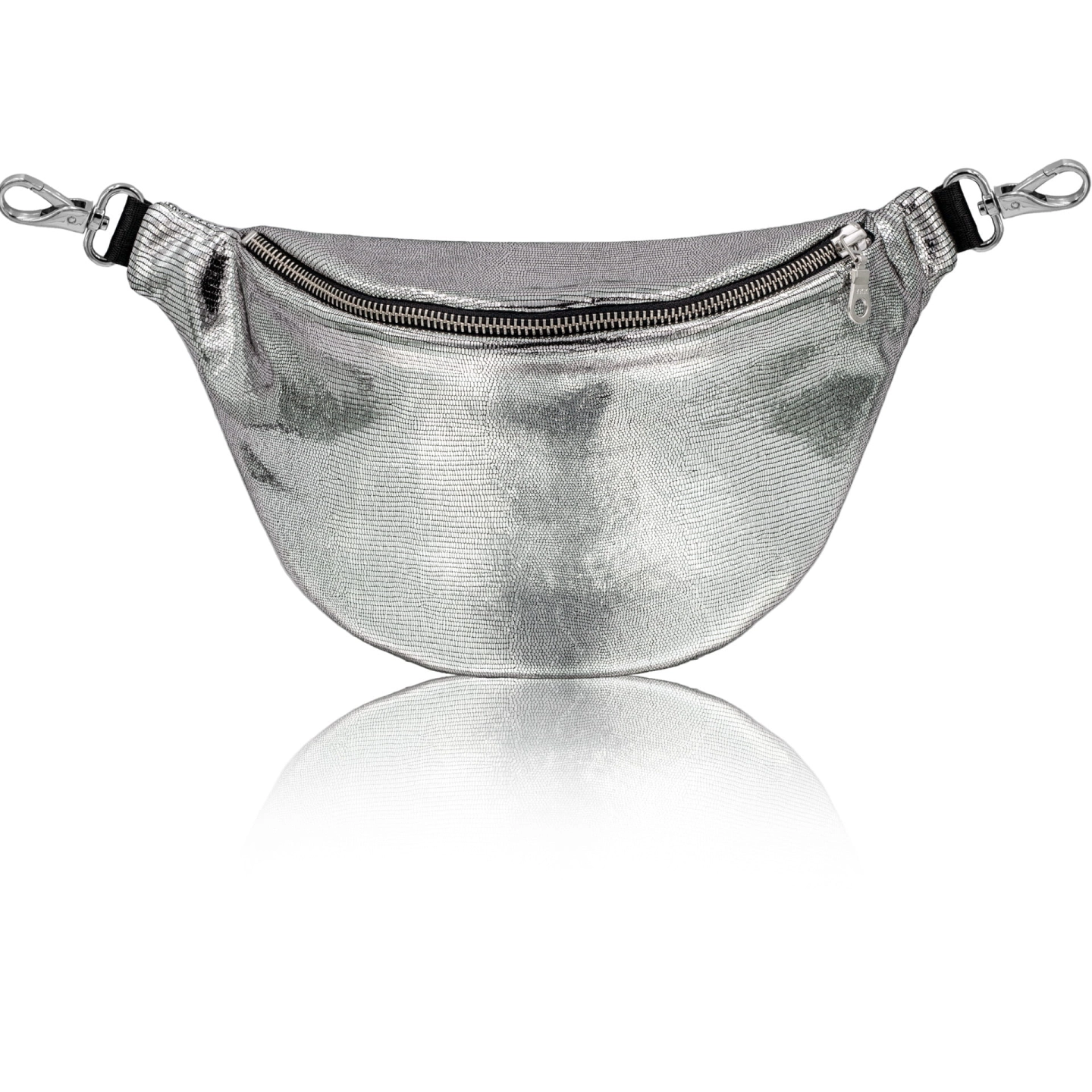 leather Discothèque silver 2.jpg