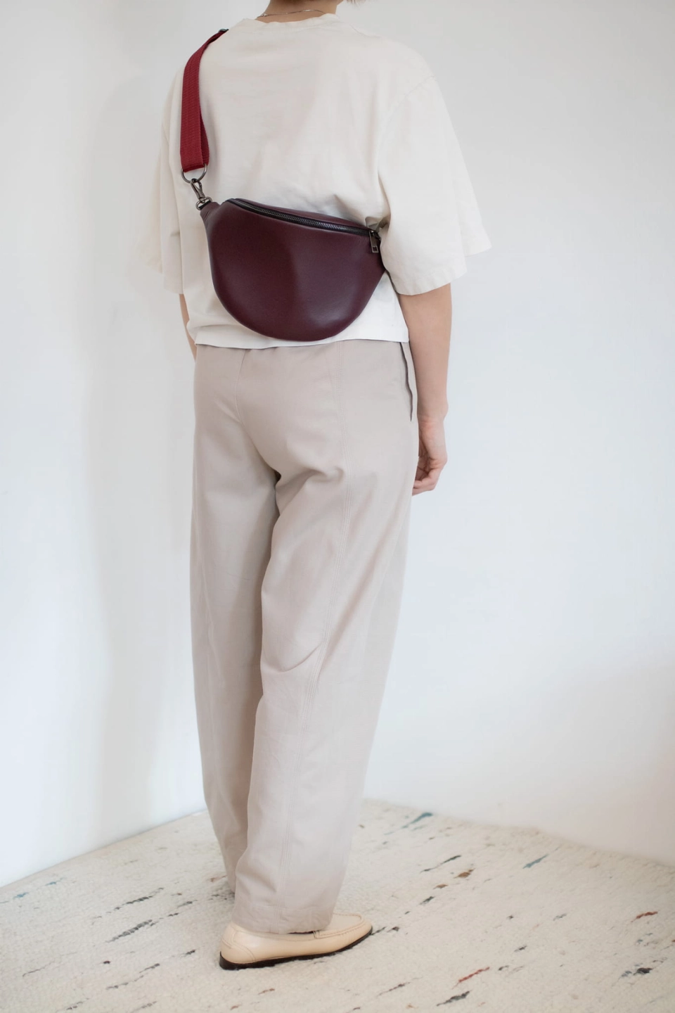 Fig - nerka midi Anacomito na plecach