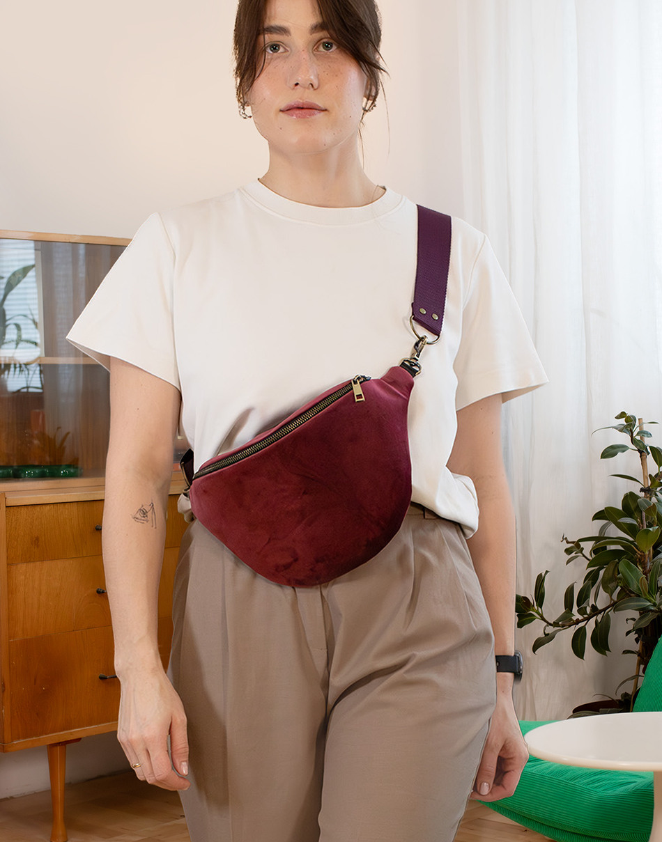 aksamitna bordo  outfit.jpg