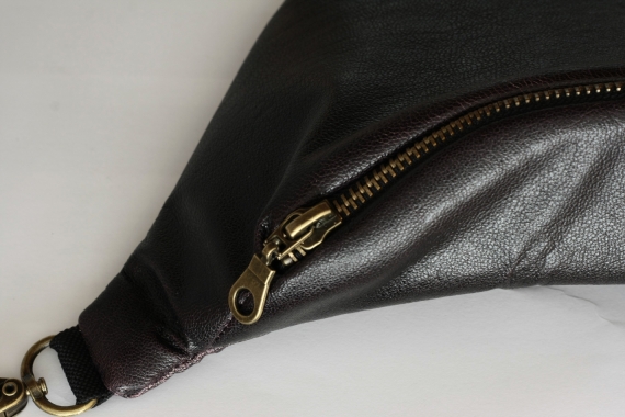 leather-baklazan-standard detal