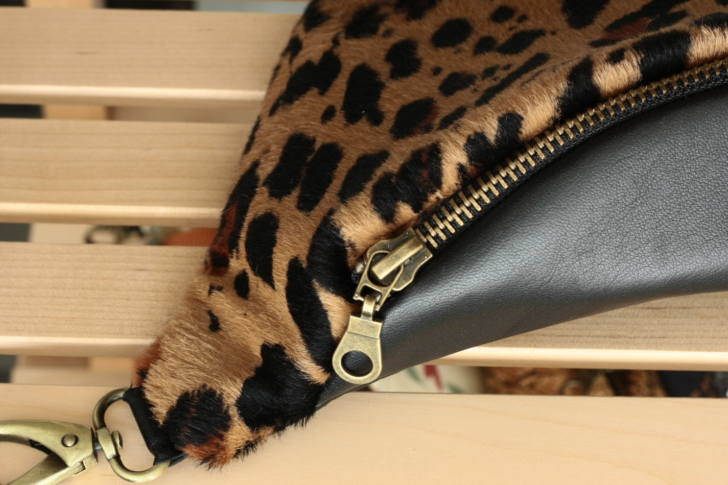 leather-gattopardo-standard detal
