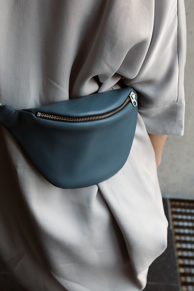 nerka-anacomito-skórzana-cloudy-blue-detal